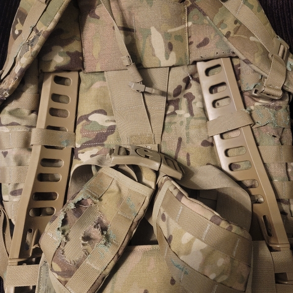 Authentic USGI Molle ii medium rucksack- Used & definitely has a story !! - Picture 4 of 16